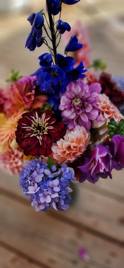 LETHBRIDGE & AREA - 4 SPRING - FALL  BOUQUETS
